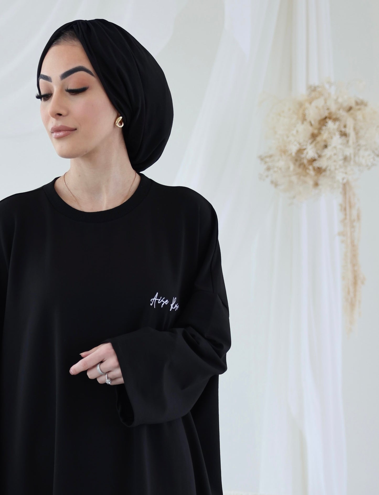 Mila Black Limited Edition