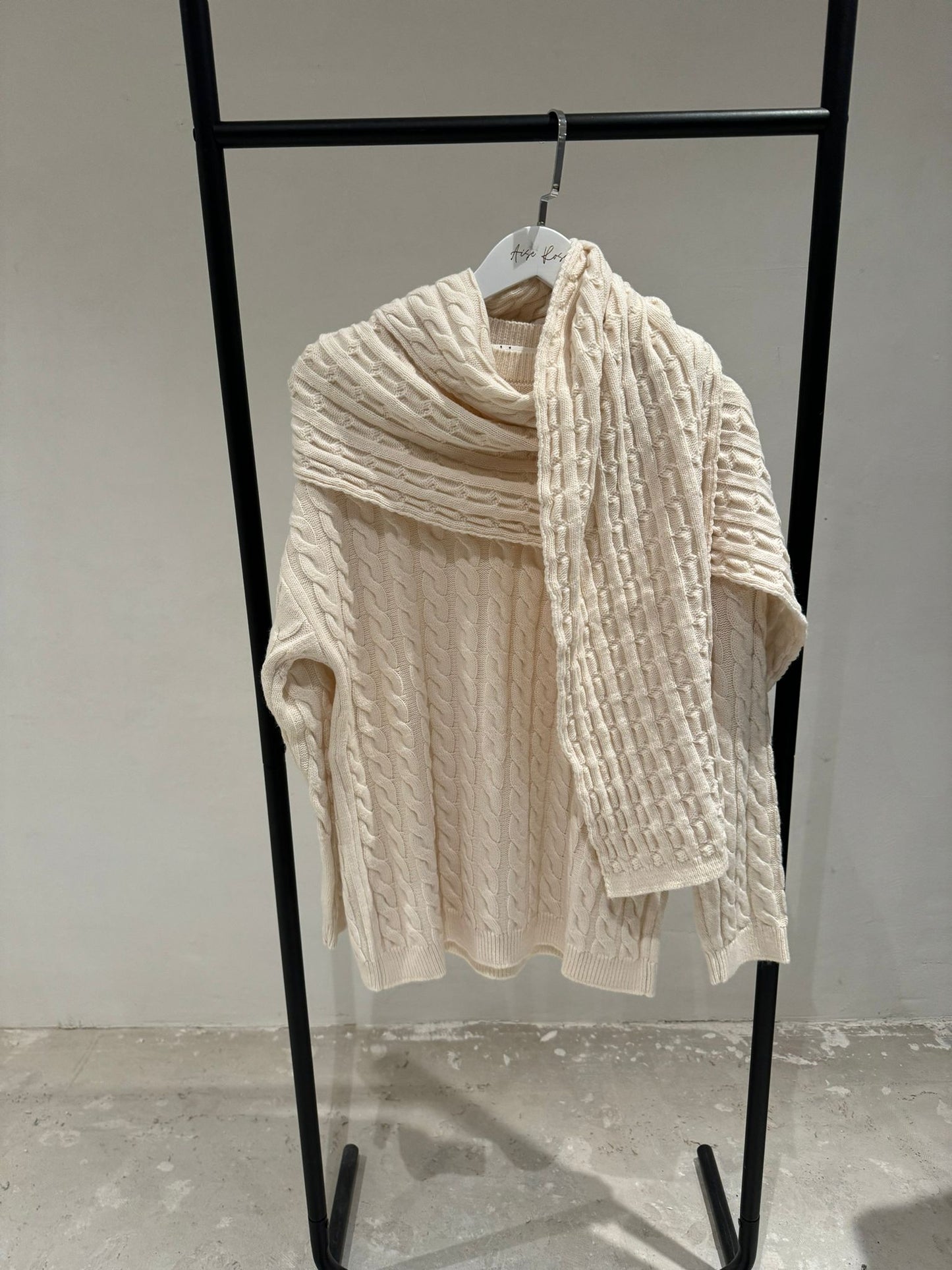 I-She Scarf Tricot: Latte