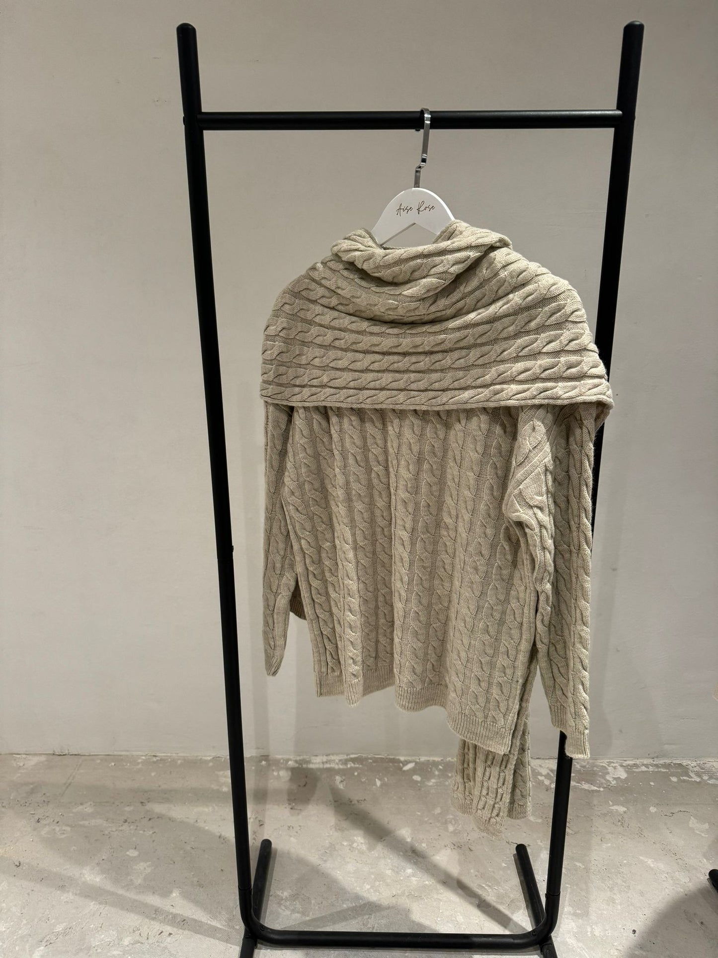 I-She Scarf Tricot: Nude