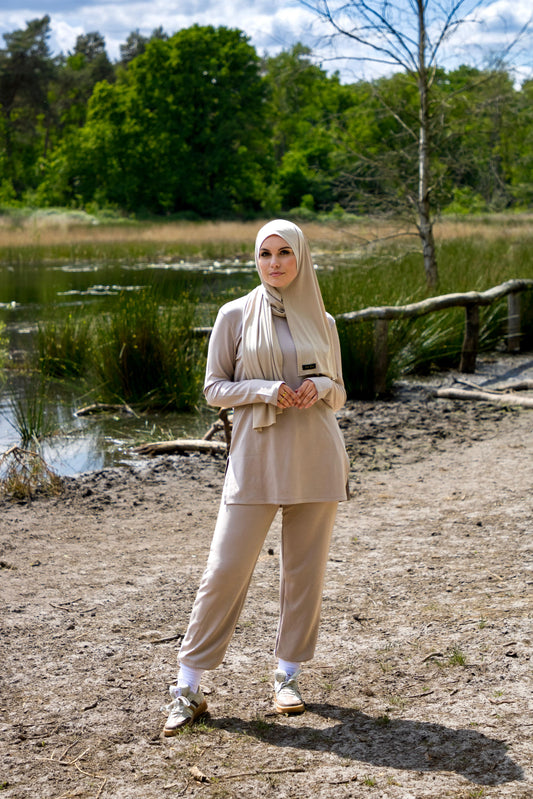 Aiserose Activewear Jogger set Beige